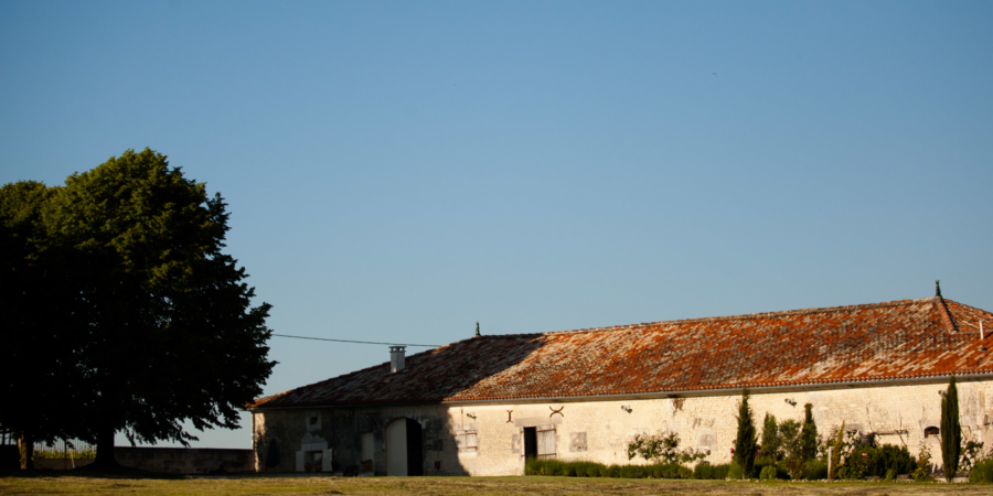 logis-du-paradis-criteuil-la-magdeleine-wedding-venue-barbezieux-saint-hilaire-logis-blanche/$a[1];?>