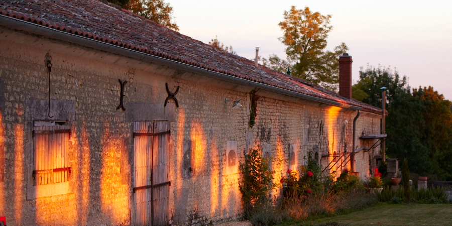 logis-du-paradis-criteuil-la-magdeleine-wedding-venue-barbezieux-saint-hilaire-logis-blanche/$a[1];?>