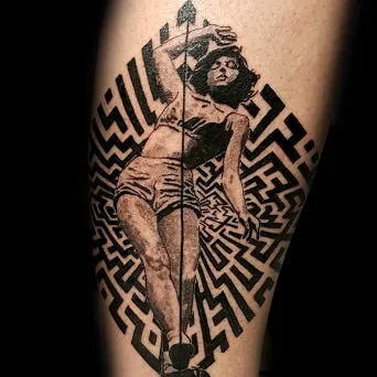 Piercings et Tatouages à Bordeaux, pierceur et tatoueur.