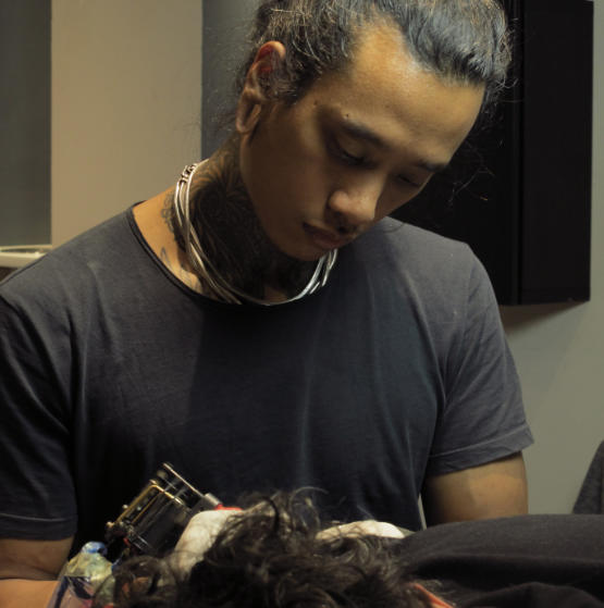 Salon de tatouage, tatoueur à Bordeaux - Shop St Michel (33) | Le Perce Muraille.